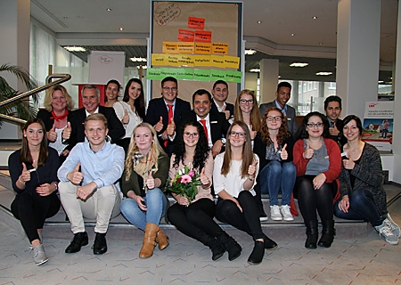 Die neuen Azubis der Sparkasse am Niederrhein erlebten beim ersten Informationsabend einige Überraschungen.